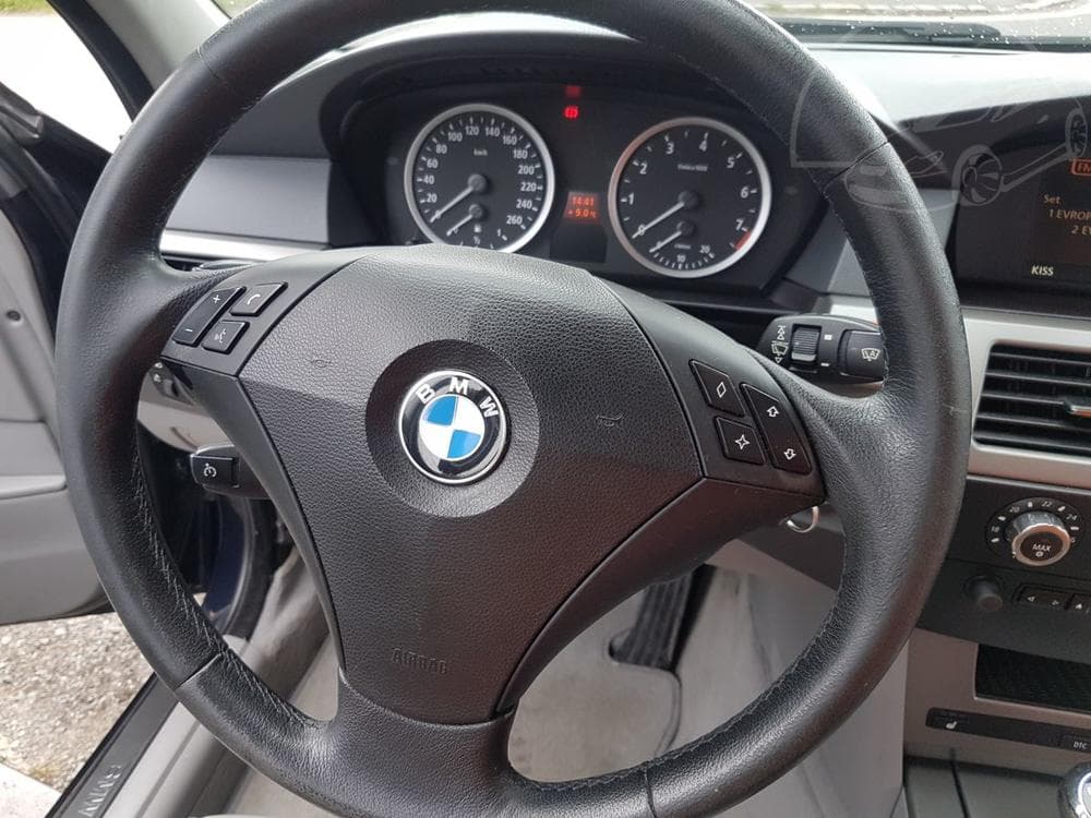 2006 BMW 5-Series - 37