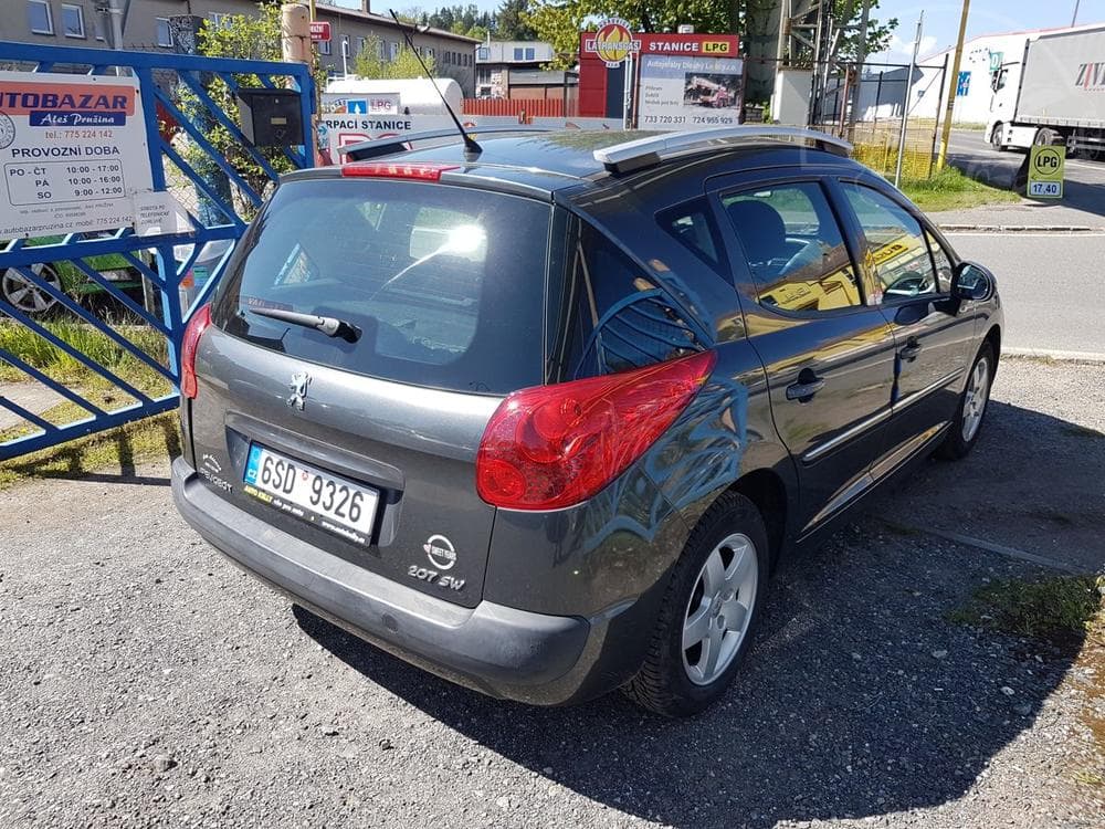 2012 Peugeot 207 - 6