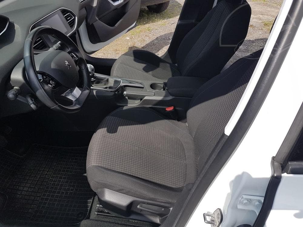 2018 Peugeot 308 - 8