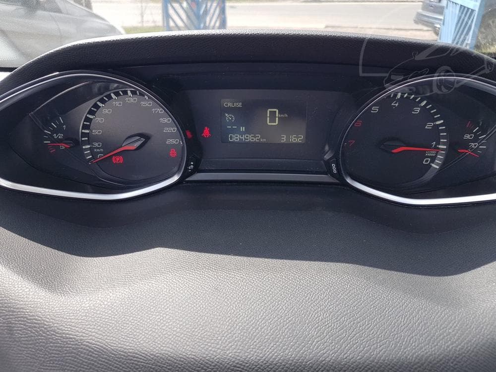 2018 Peugeot 308 - 19