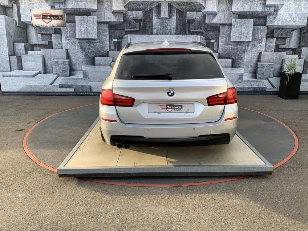 2011 BMW 5-Series - 5