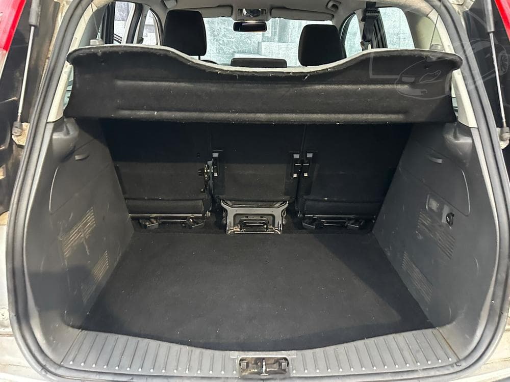 2010 Ford C-Max - 10