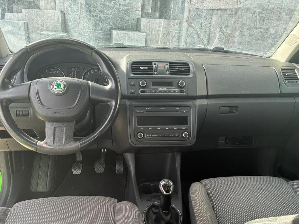 2010 Škoda FABIA - 12
