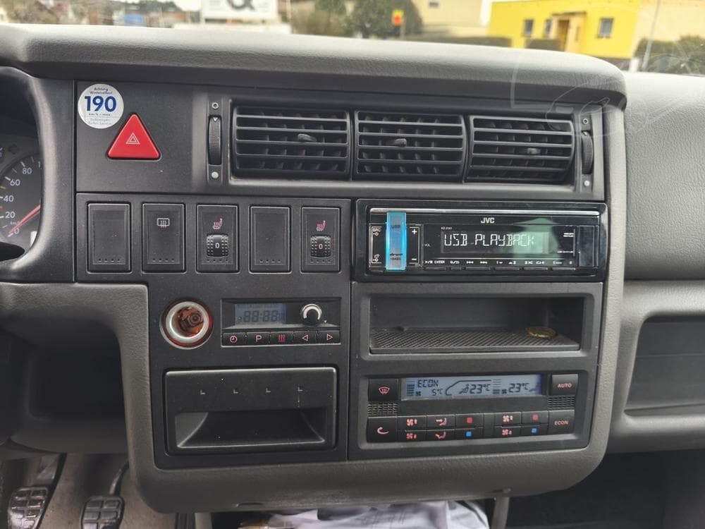 1999 Volkswagen CARAVELLE - 14