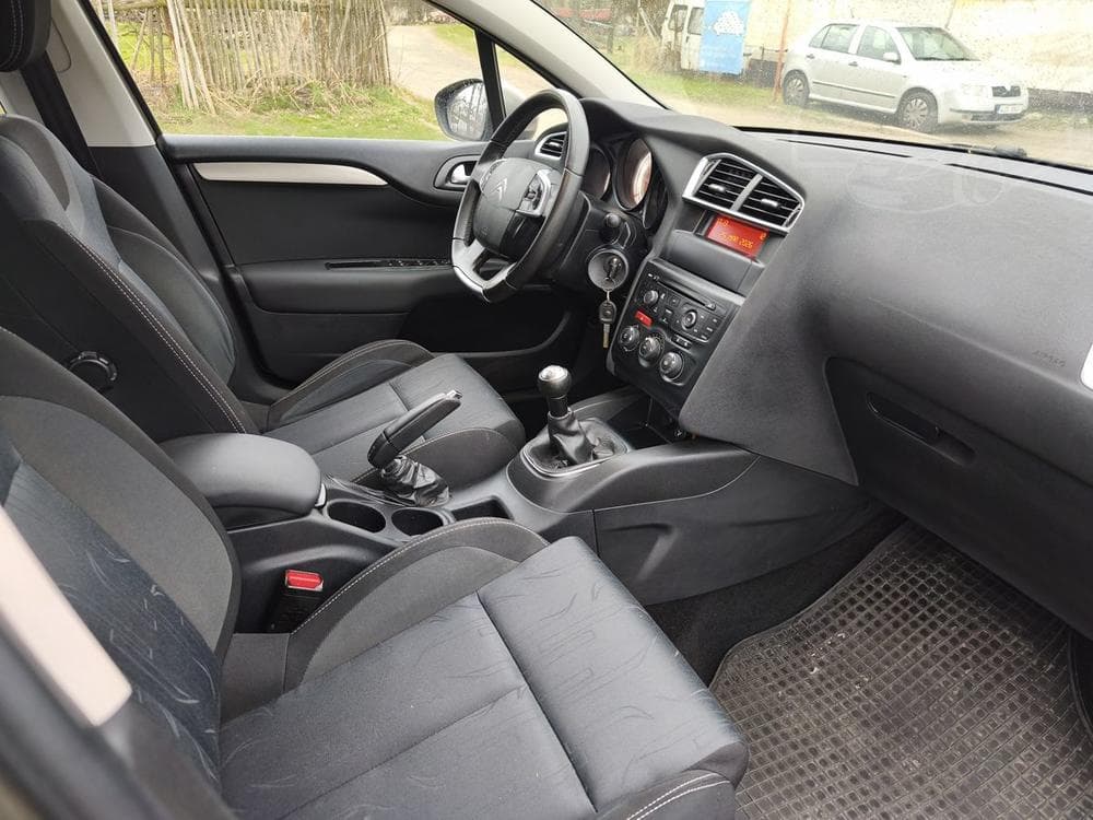 2013 Citroen C4 - 11