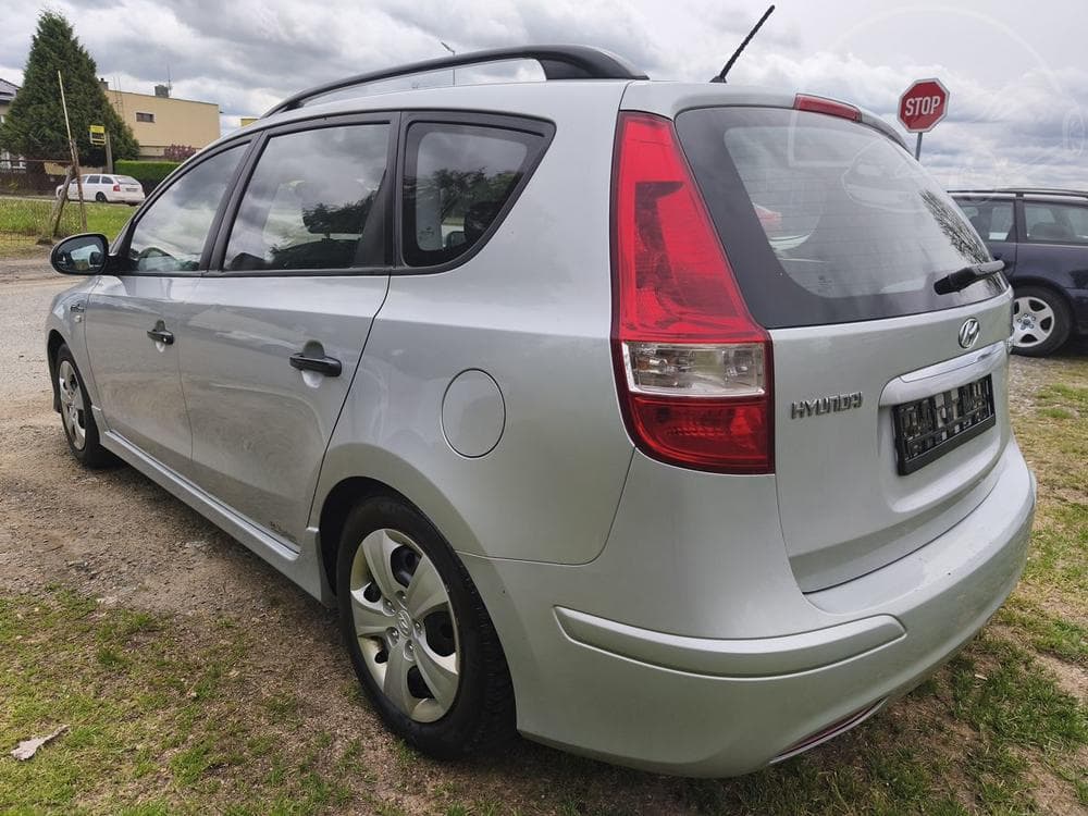 2010 Hyundai i30 - 13