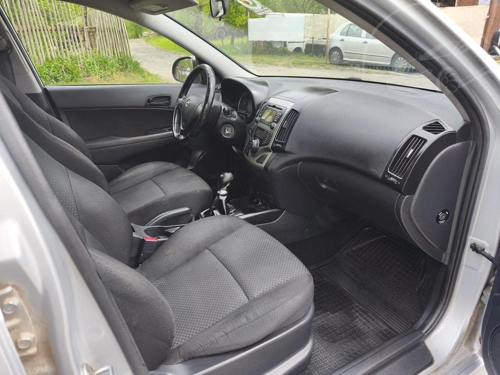 2010 Hyundai i30 - 28