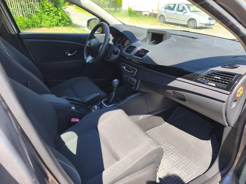 2011 Renault MEGANE - 10
