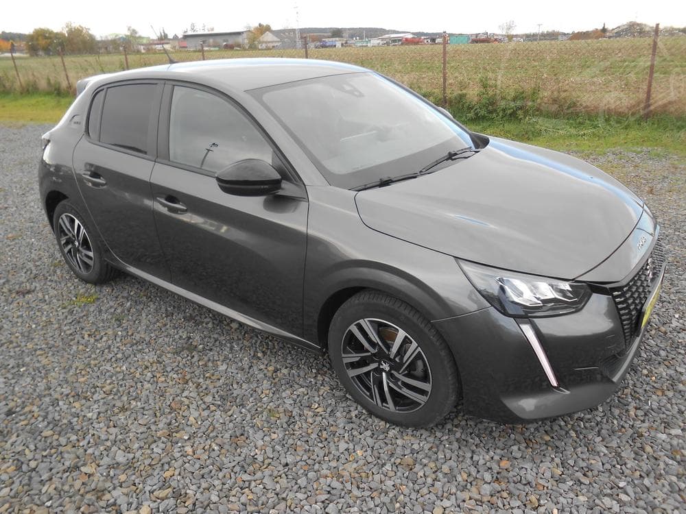 Peugeot 208 1.2THp,FULL LED, AUTOMAT,19TKm