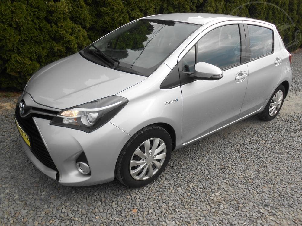 2017 Toyota YARIS - 3