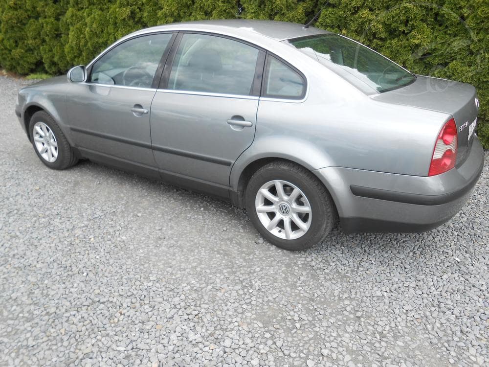 2004 Volkswagen PASSAT - 4