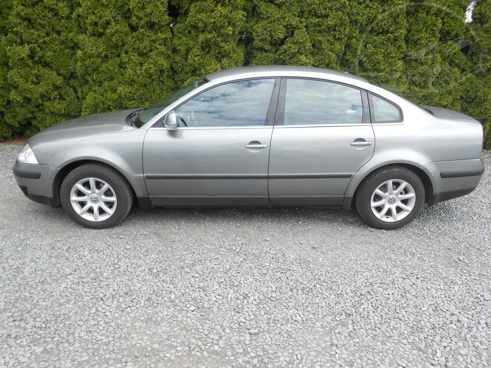 2004 Volkswagen PASSAT - 5