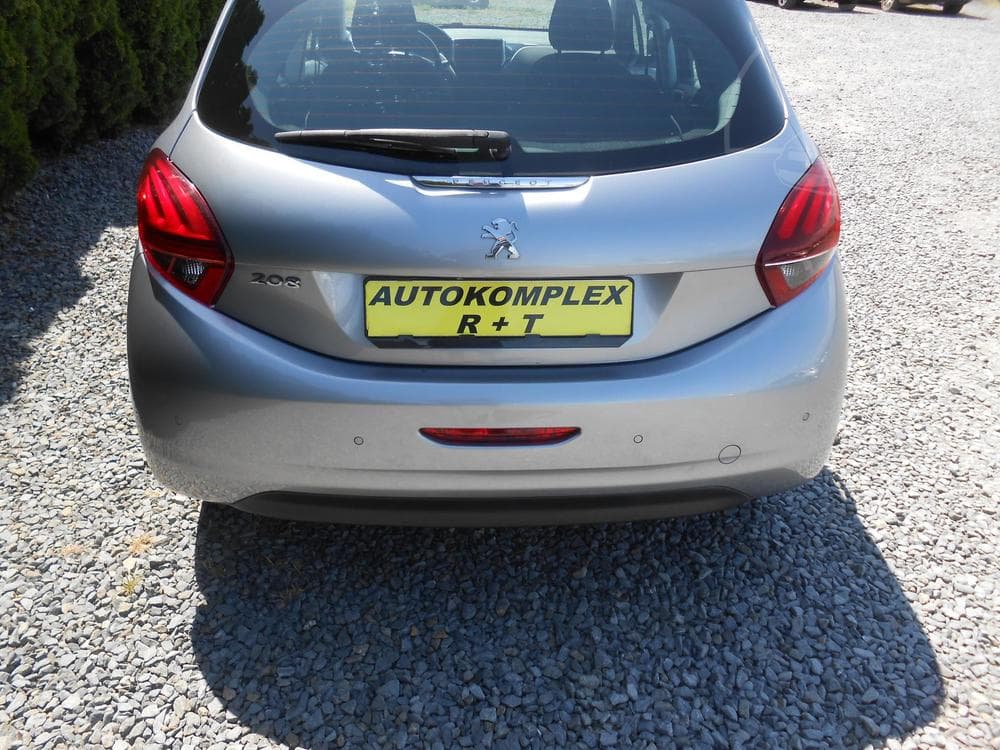 2018 Peugeot 208 - 6