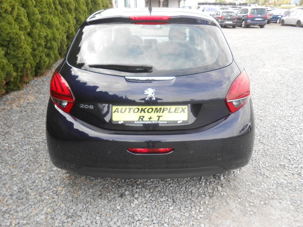 2019 Peugeot 208 - 7