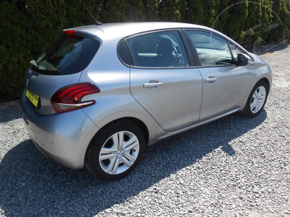 2018 Peugeot 208 - 8