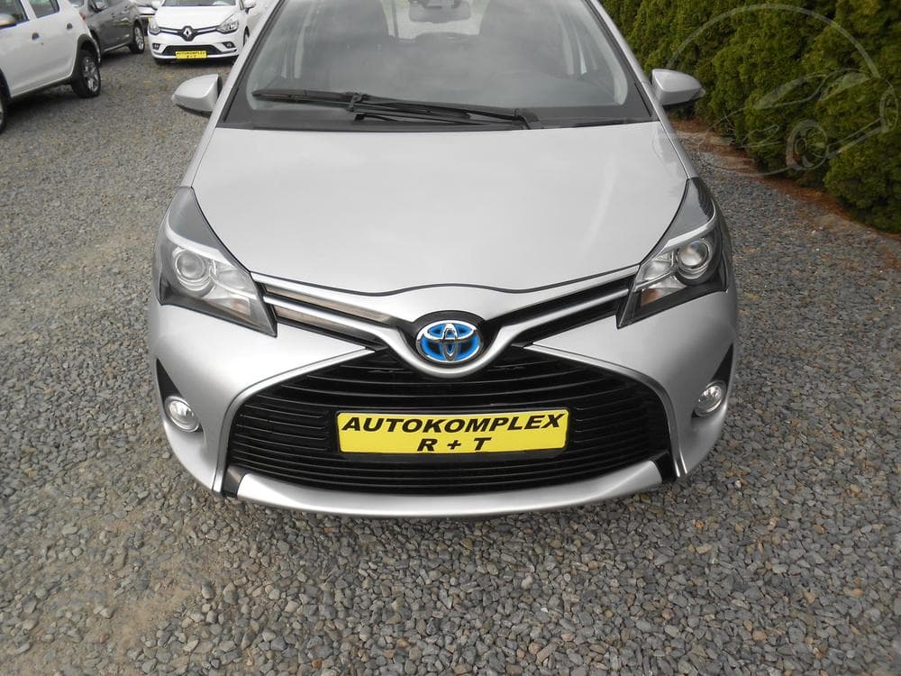 2017 Toyota YARIS - 8