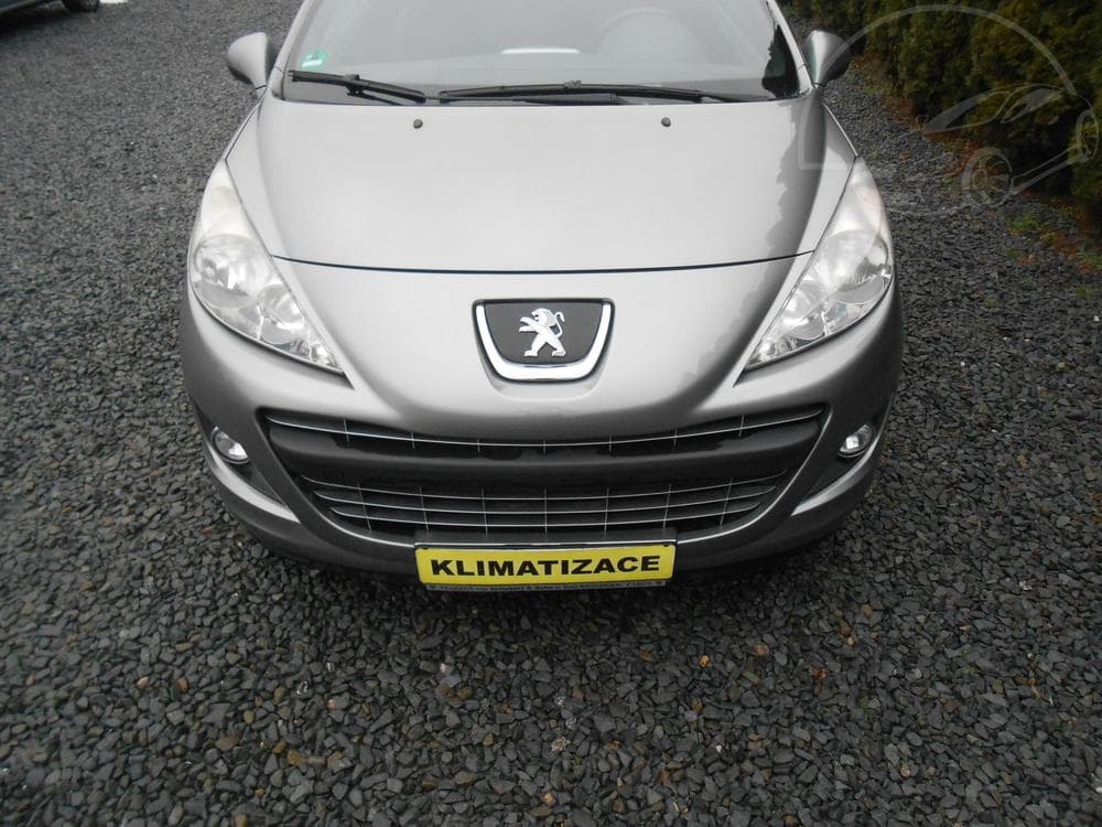 2013 Peugeot 207 - 10
