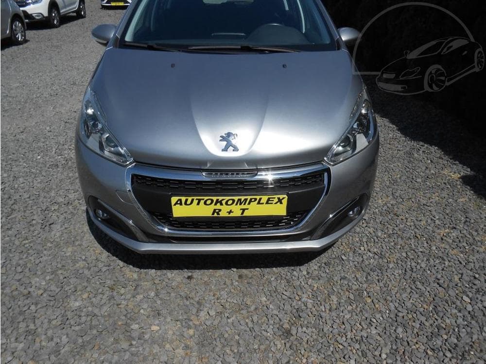 2018 Peugeot 208 - 10