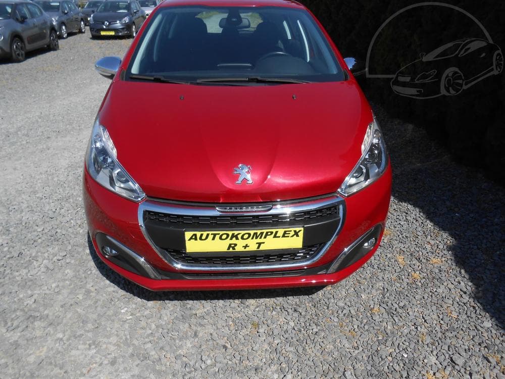 2017 Peugeot 208 - 11