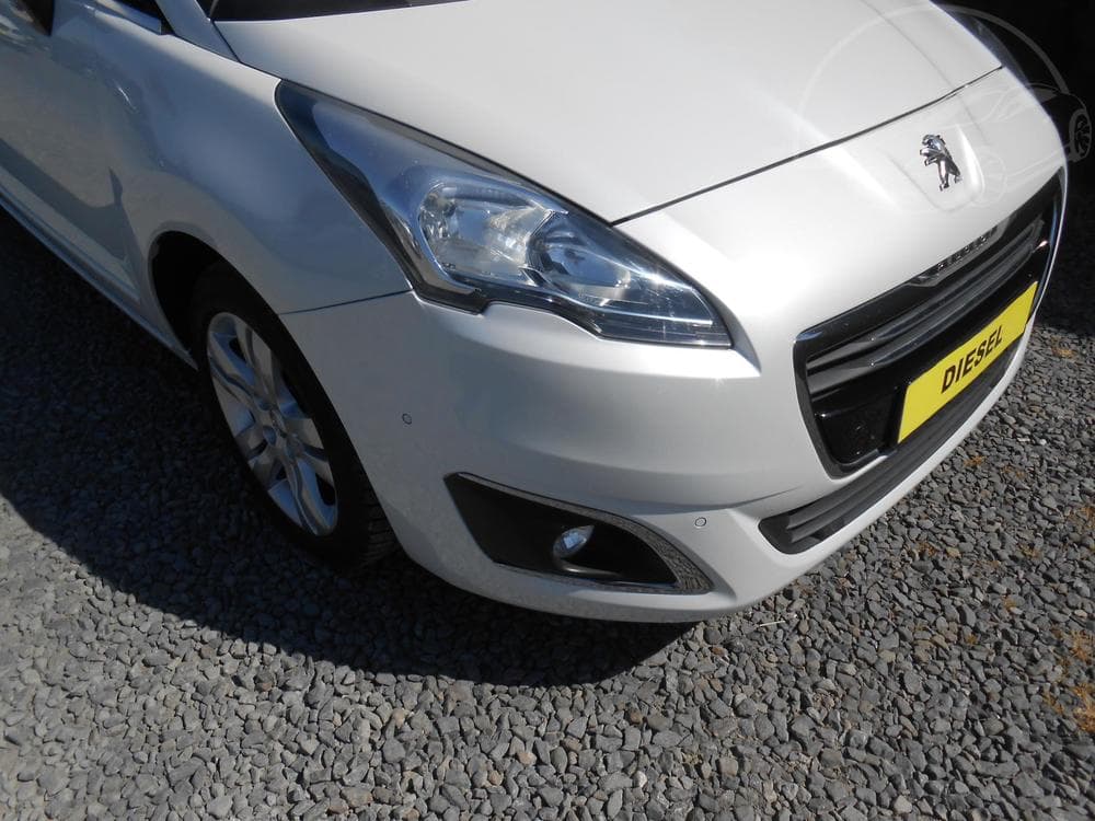 2016 Peugeot 5008 - 12
