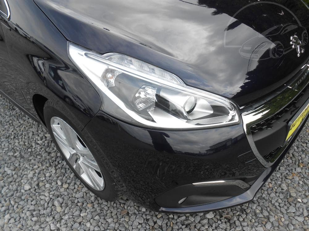 2019 Peugeot 208 - 13