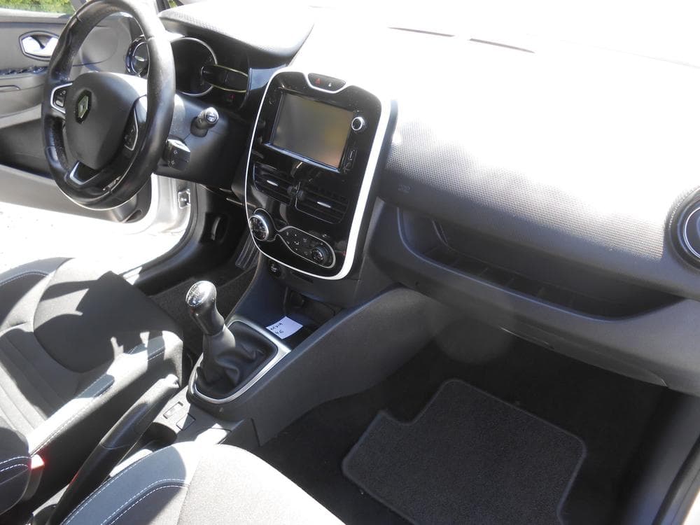 2015 Renault CLIO - 14