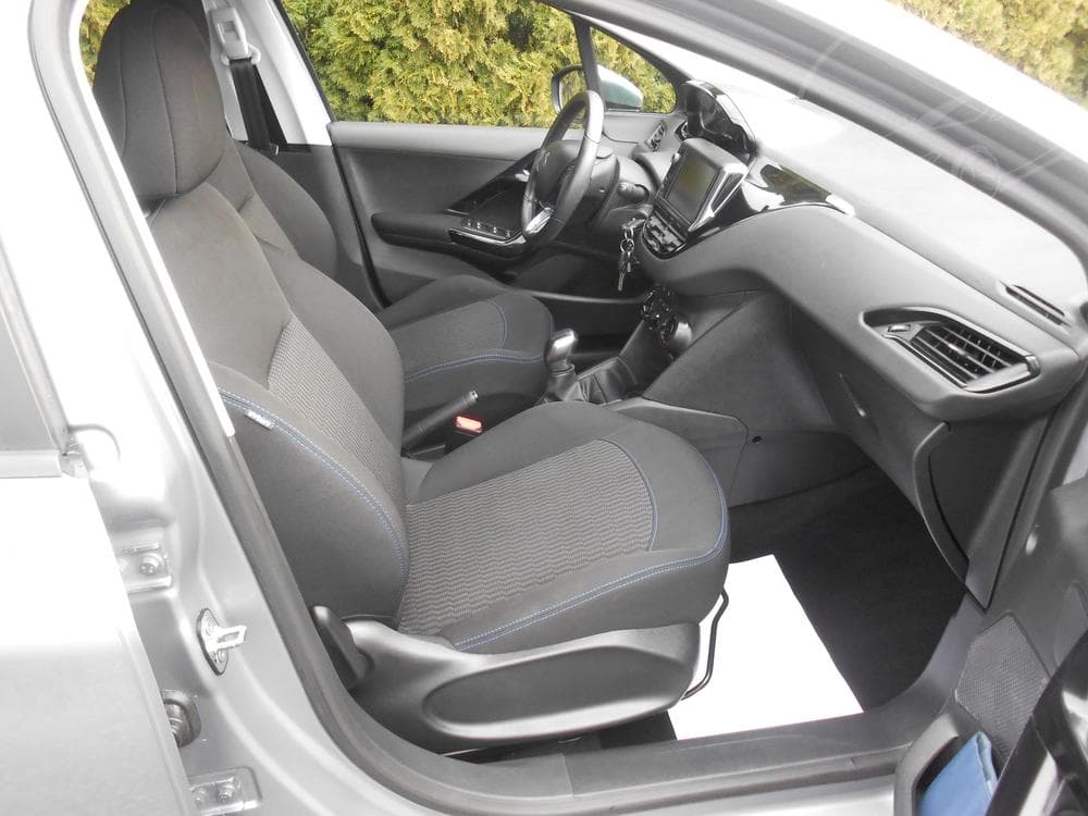 2018 Peugeot 208 - 15