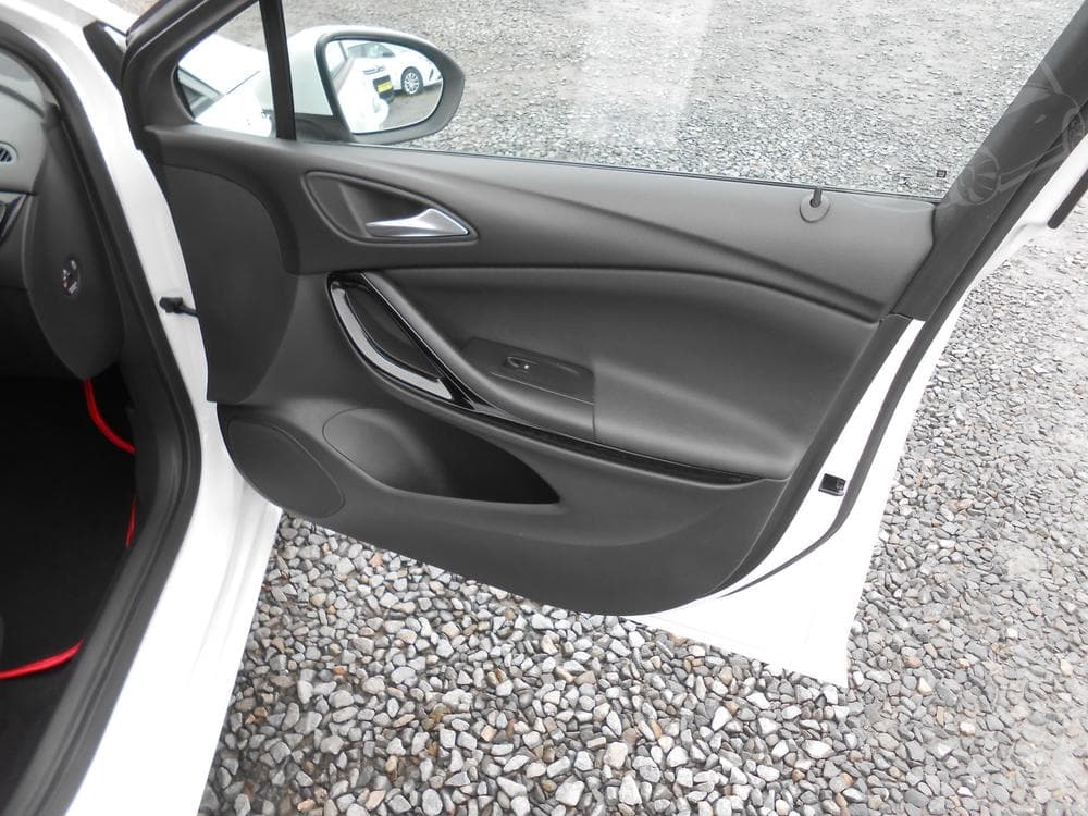 2020 Opel ASTRA - 46