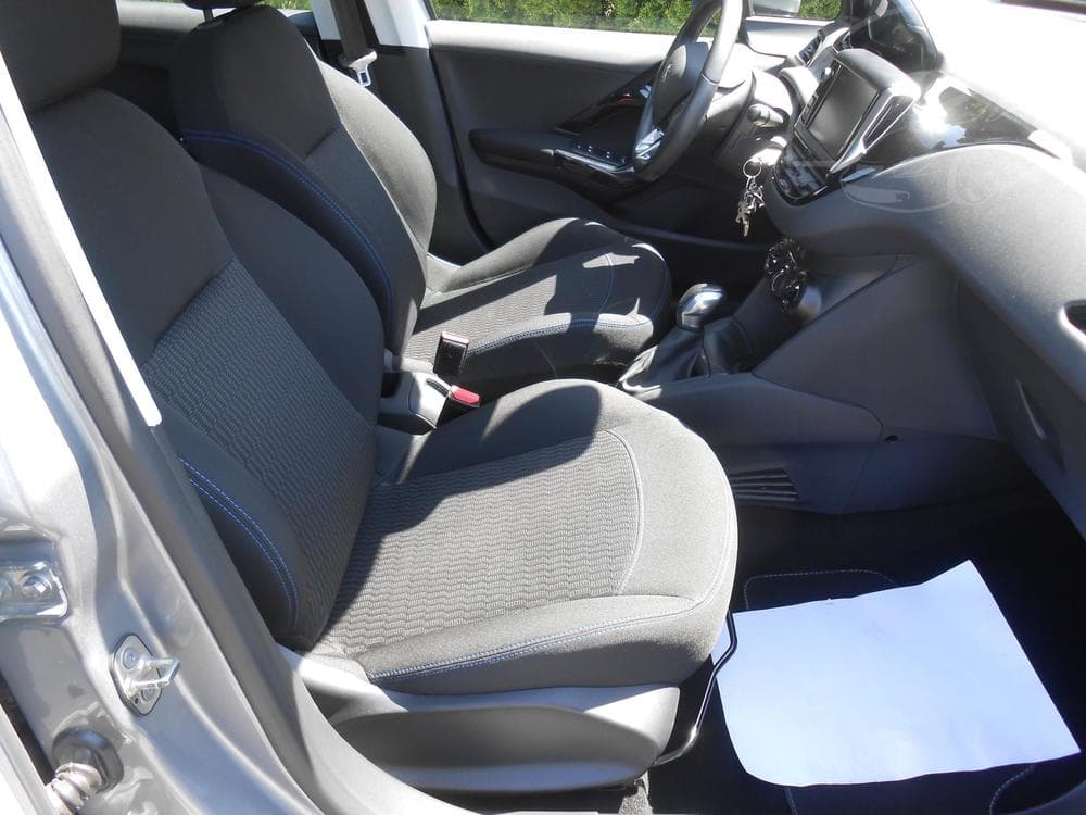 2018 Peugeot 208 - 16