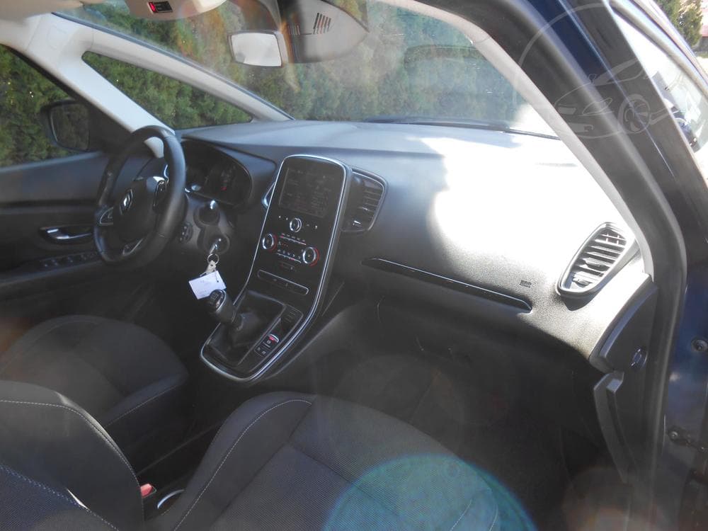2019 Renault SCENIC - 17