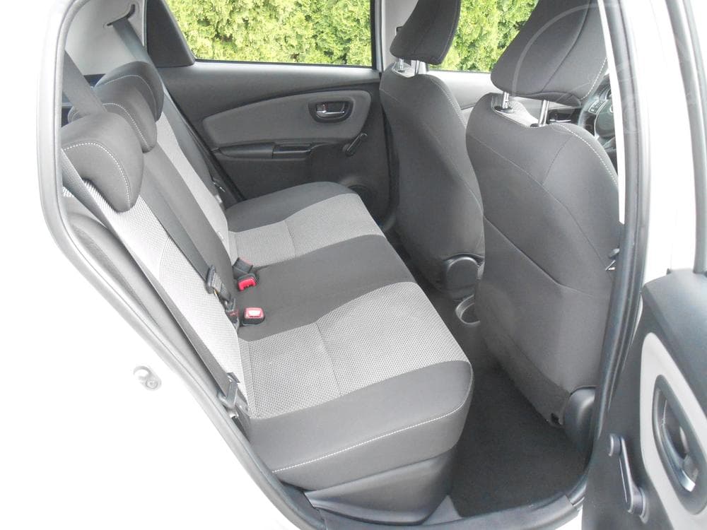2017 Toyota YARIS - 17