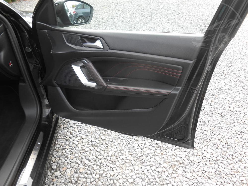 2016 Peugeot 308 - 18