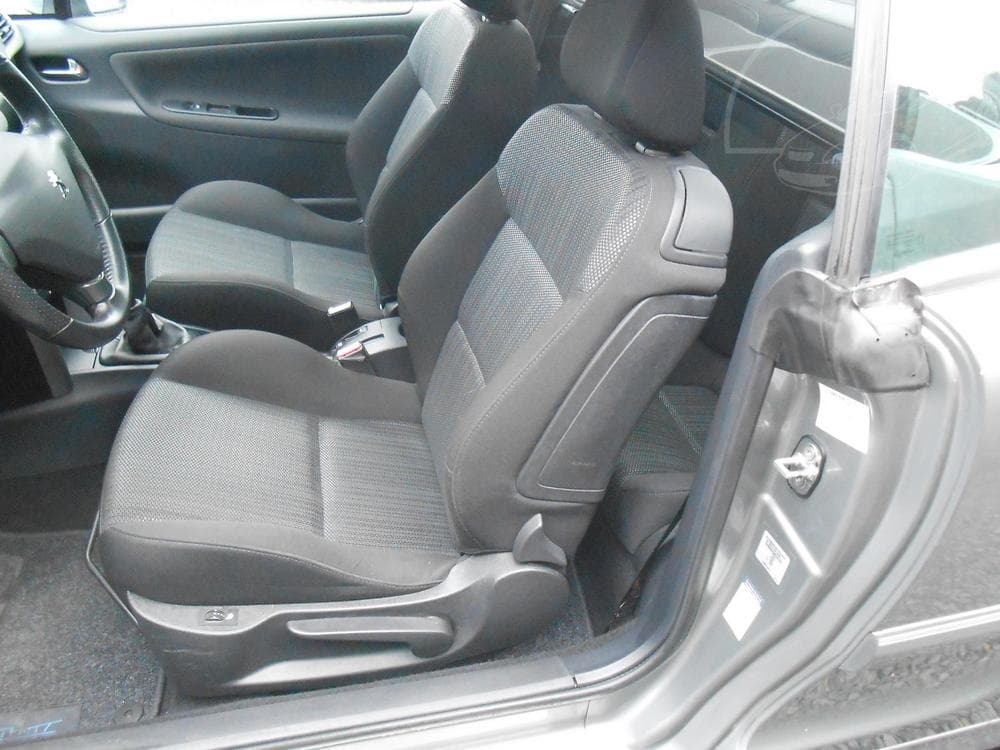 2013 Peugeot 207 - 18