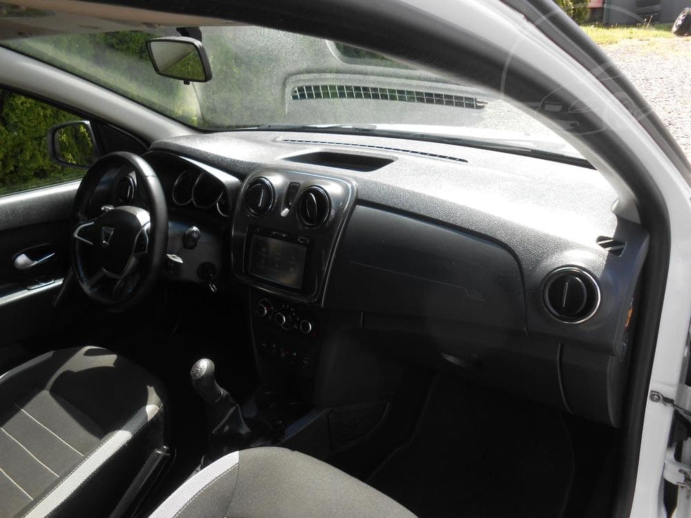 2017 Dacia SANDERO - 18