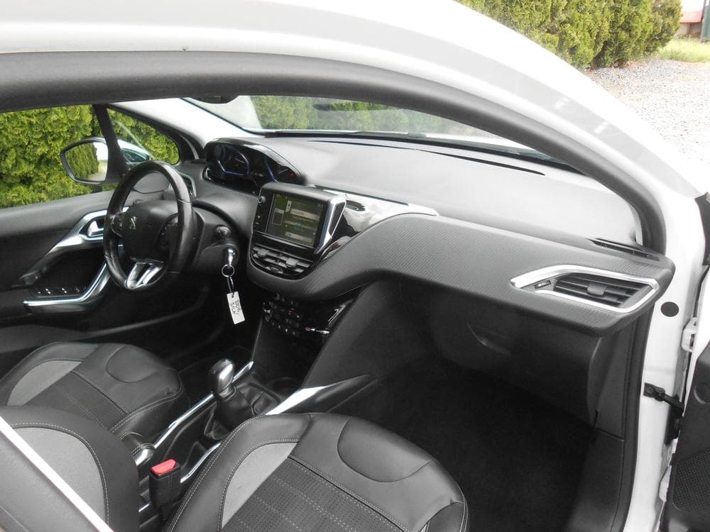 2014 Peugeot 2008 - 18