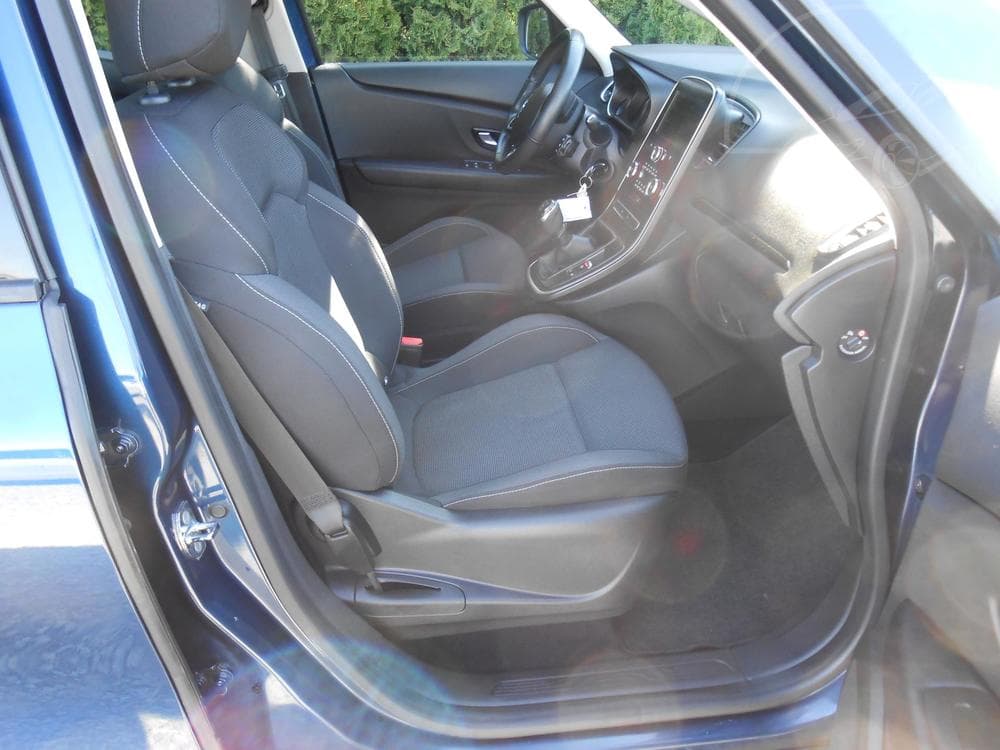 2019 Renault SCENIC - 19