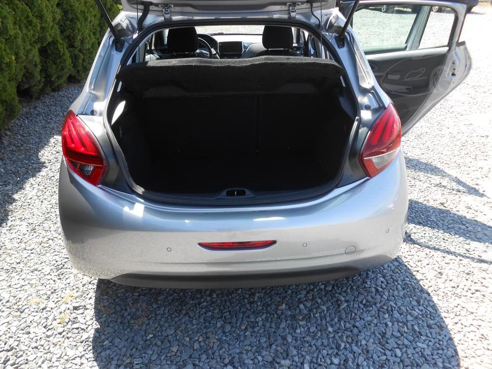 2018 Peugeot 208 - 19