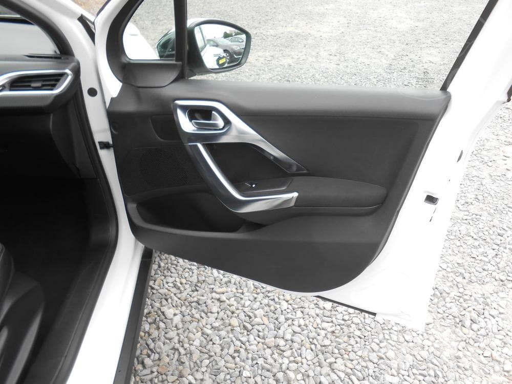 2014 Peugeot 2008 - 19