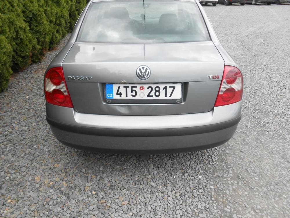 2004 Volkswagen PASSAT - 19