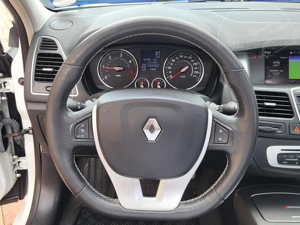 2013 Renault LAGUNA - 17