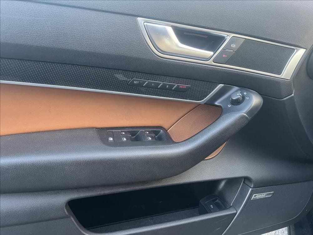 2007 Audi S6 - 10