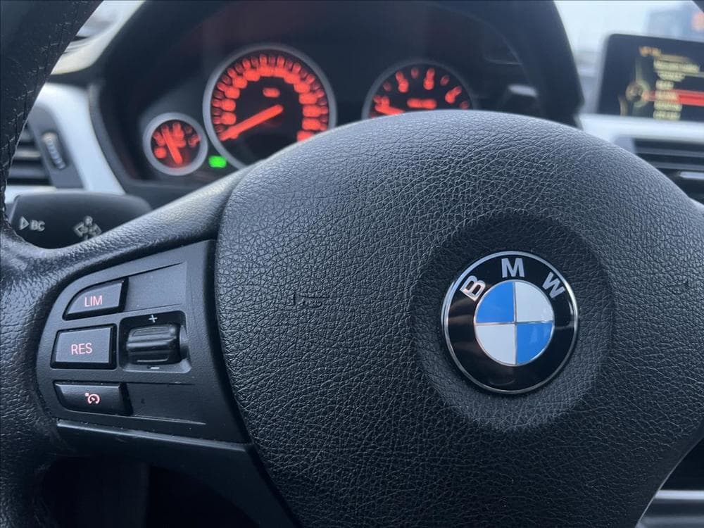 2016 BMW 3-Series - 13