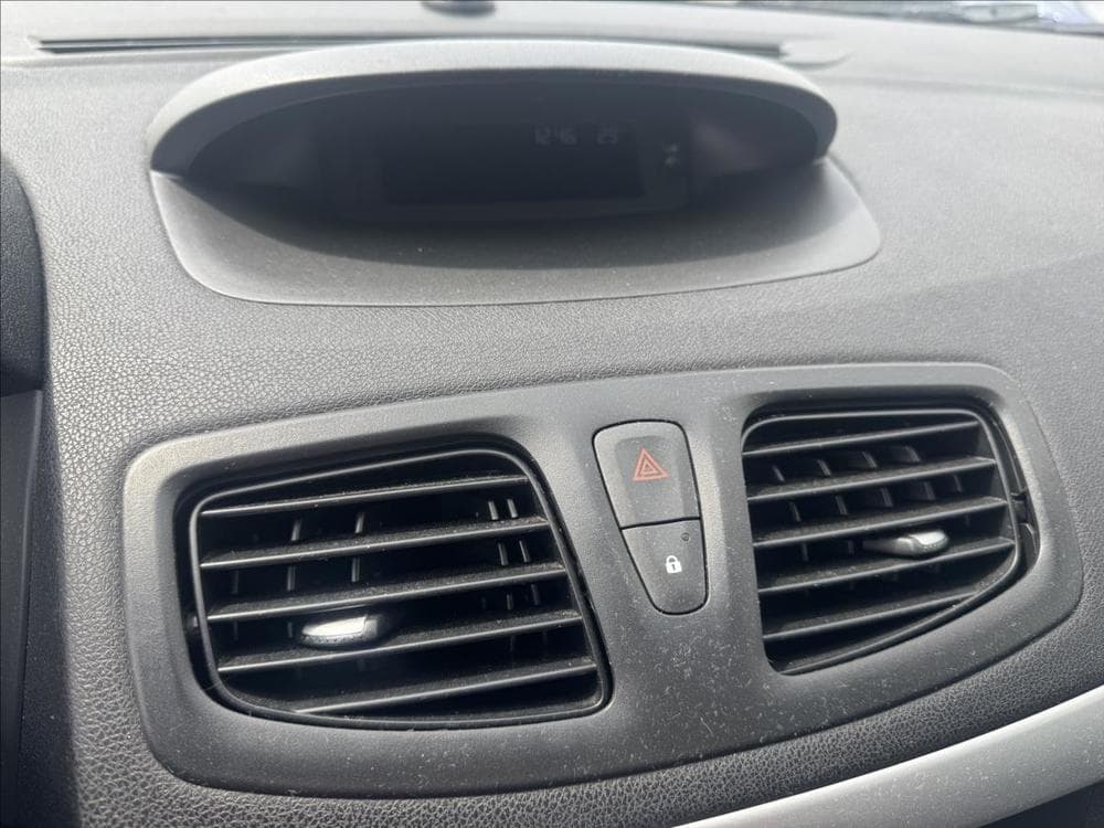 2012 Renault FLUENCE - 25