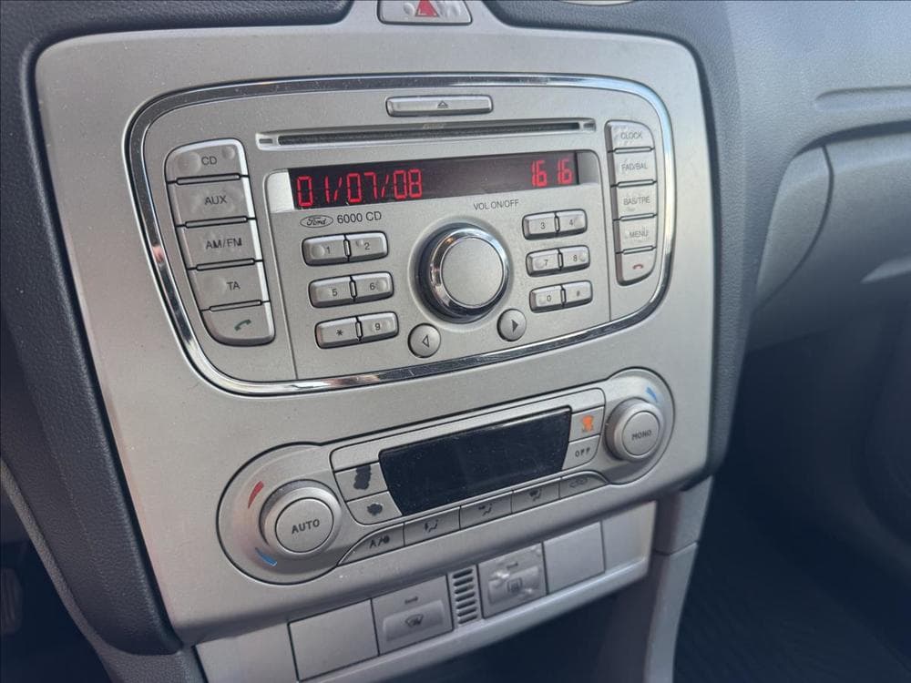 2008 Ford FOCUS - 13