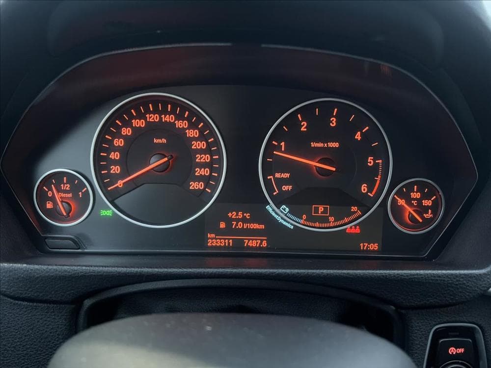 2016 BMW 3-Series - 15