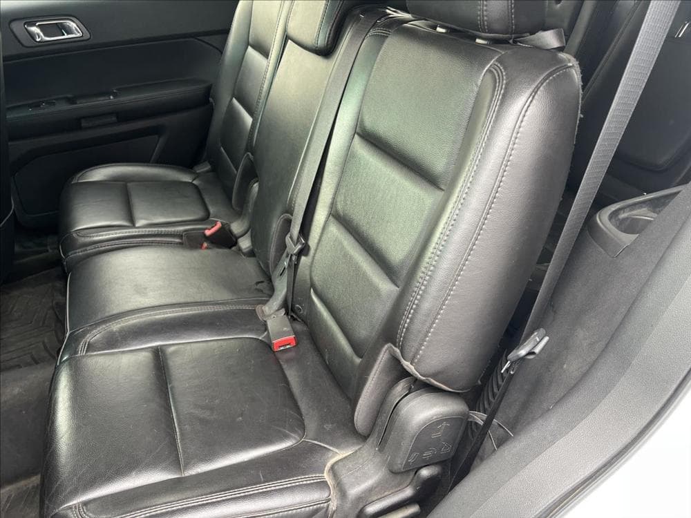 2016 Ford Explorer - 15