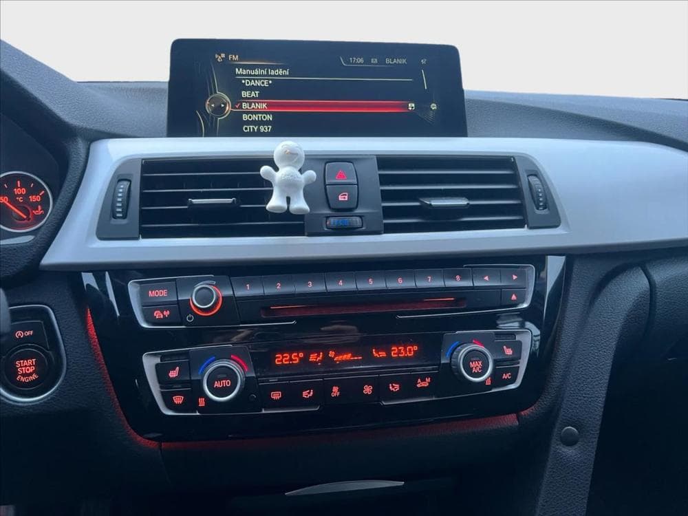 2016 BMW 3-Series - 16