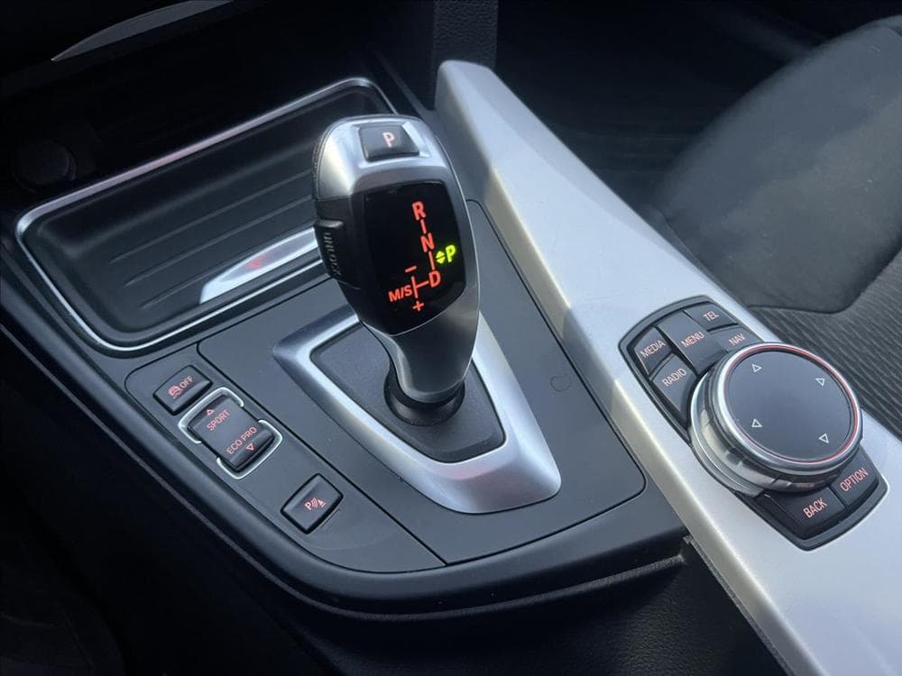 2016 BMW 3-Series - 18