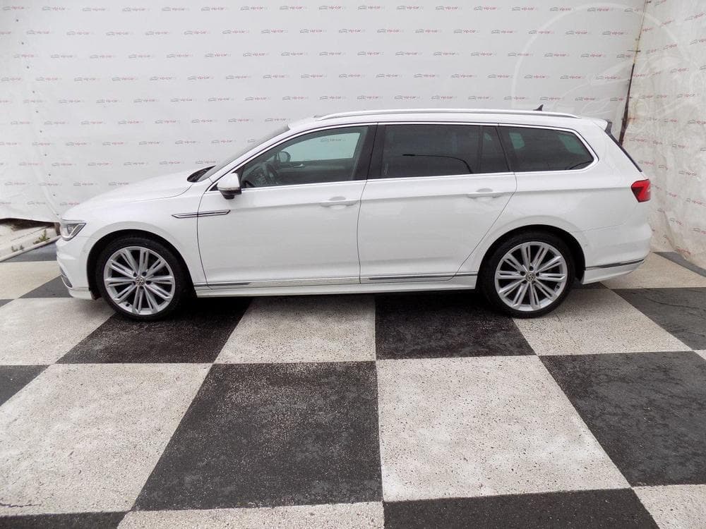 2017 Volkswagen Passat - 2