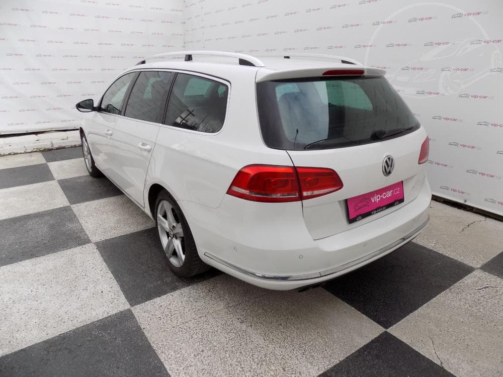 2011 Volkswagen PASSAT - 3